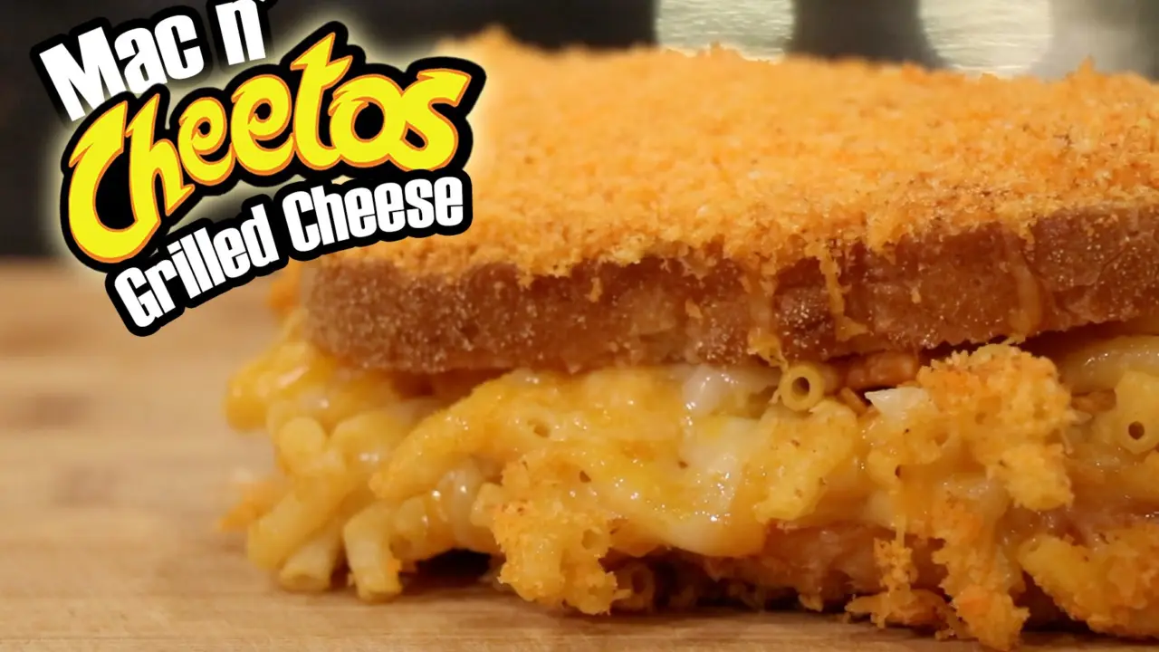 Mac n’ Cheetos Grilled Cheese